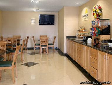 Days Inn By Wyndham Brigham City Étterem fotó